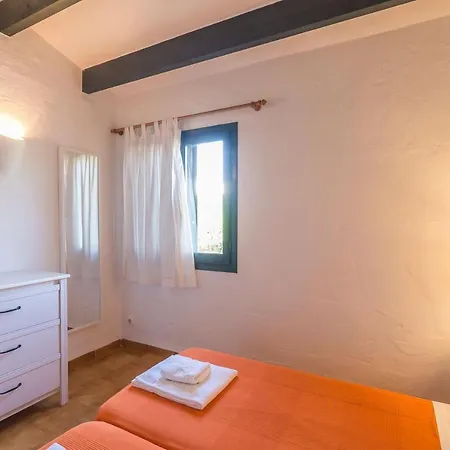 Casa 1 S En Complejo Tatil Evi Binisafua